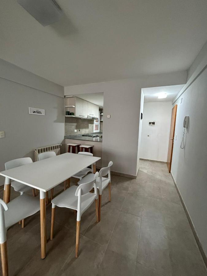 Departamento Amplio Y Comodo Cerca Del Centro Сан-Карлос-де-Барилоче Экстерьер фото